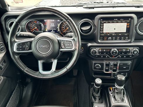 Used 2020 Jeep Gladiator Overland image 14
