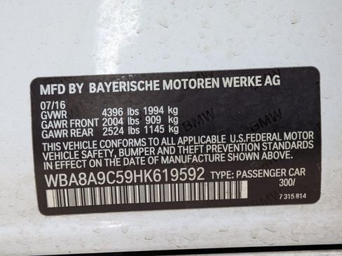 Used 2017 BMW 320i Sedan RWD image 21