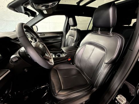 Used 2024 Jeep Grand Cherokee L Limited w/ Luxury Tech Group II AWD/4WD image 13