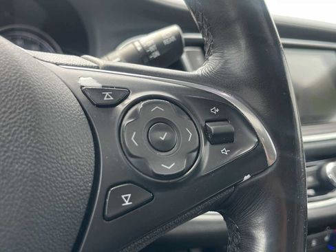 Used 2019 Buick Enclave Essence AWD/4WD image 42