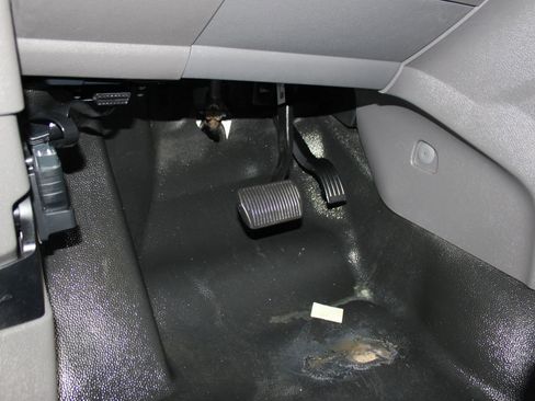 Used 2021 Ford Transit Connect XL image 9