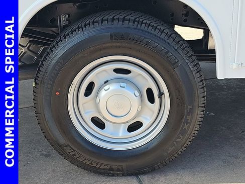 New 2025 Ford F250 XL w/ FX4 Off-Road Package image 38