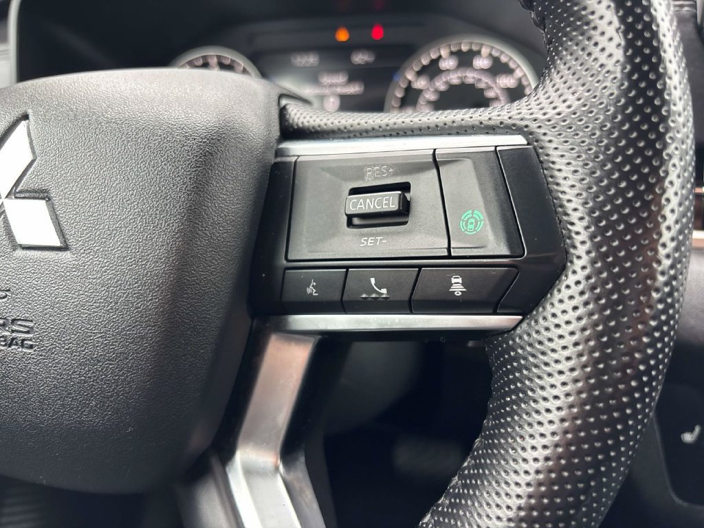 Used 2023 Mitsubishi Outlander Ralliart AWD/4WD image 23
