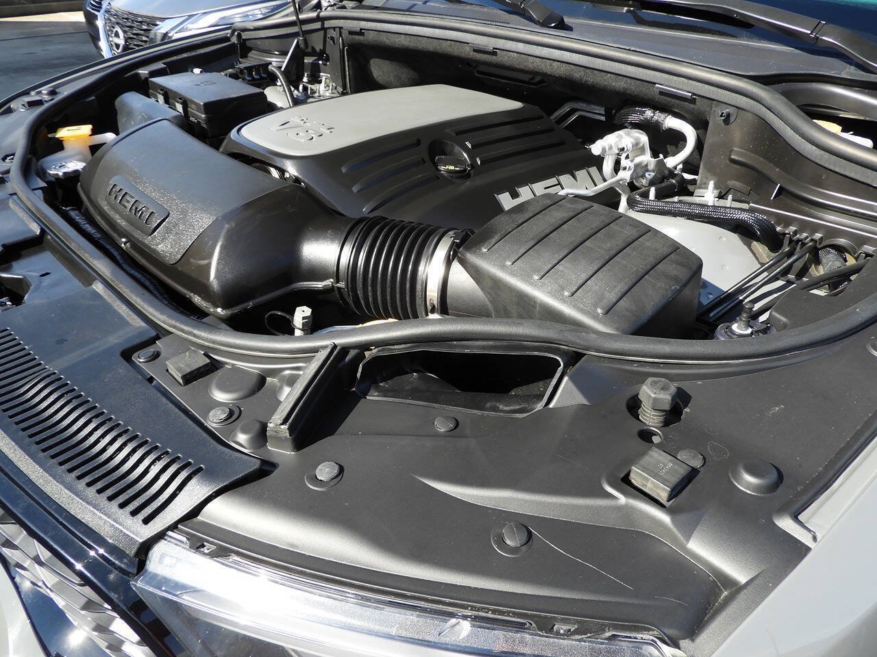 Used 2025 Dodge Durango R/T w/ Blacktop Package AWD/4WD image 51