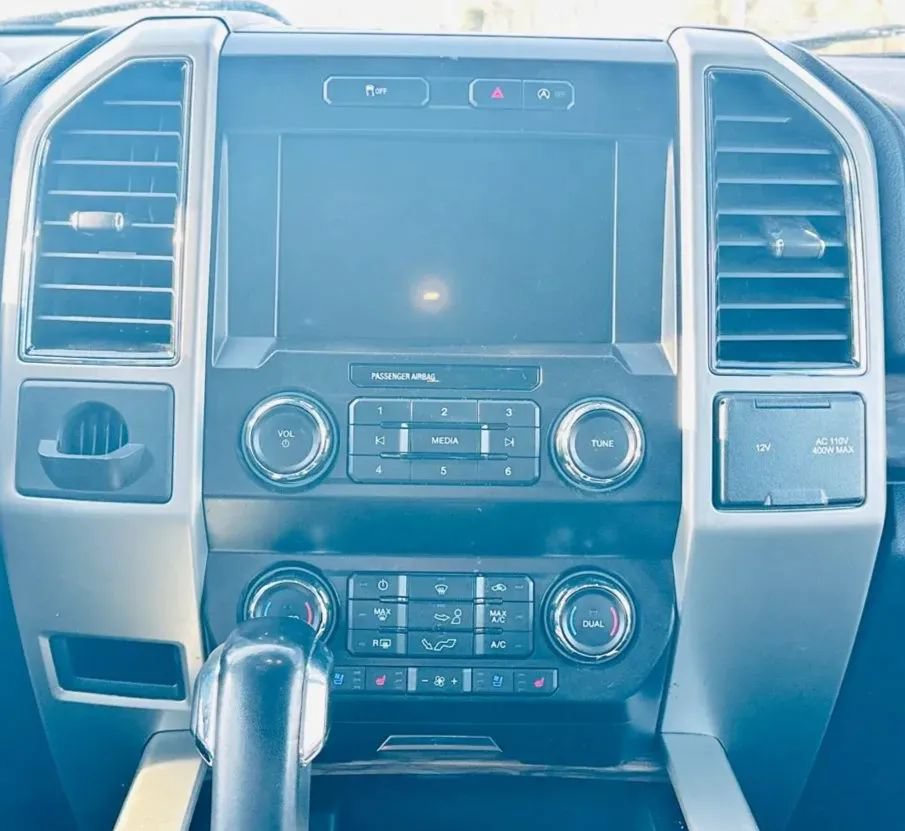 Used 2019 Ford F150 Lariat RWD image 18