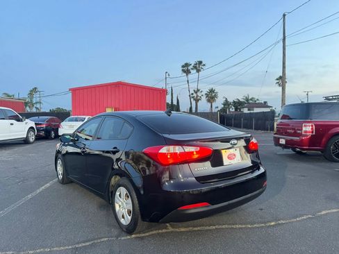 Used 2016 Kia Forte LX FWD image 4