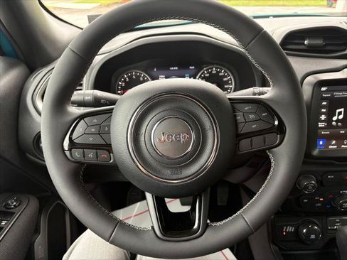 Certified 2021 Jeep Renegade Latitude AWD/4WD image 16