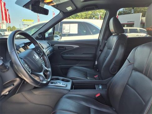 Used 2023 Honda Passport TrailSport image 5