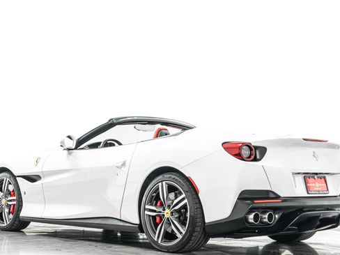 Used 2019 Ferrari Portofino RWD image 33
