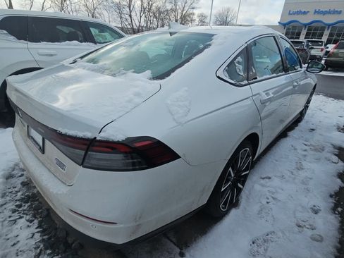 Certified 2025 Honda Accord Touring image 3