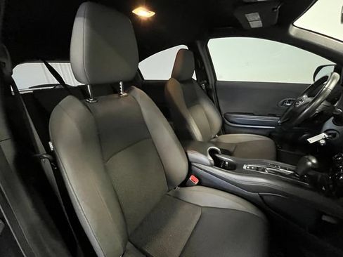 Used 2019 Honda HR-V Sport image 9