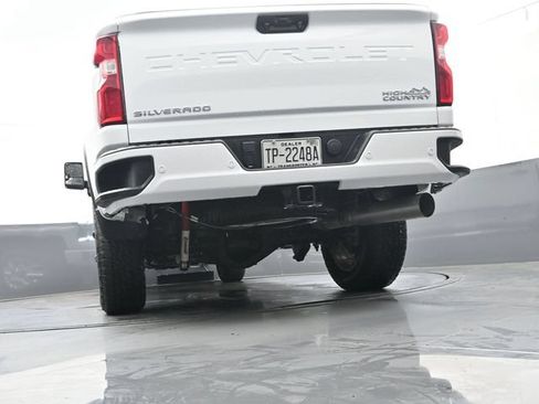 Used 2024 Chevrolet Silverado 2500 High Country w/ High Country Premium Package AWD/4WD image 33