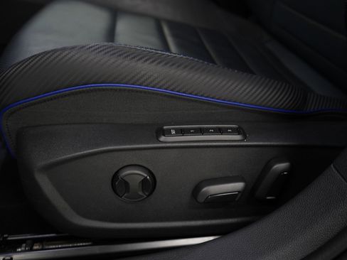 Used 2024 Volkswagen Golf R AWD/4WD image 24