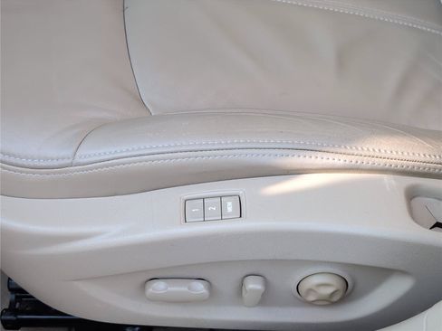 Used 2013 Buick LaCrosse Leather FWD image 17