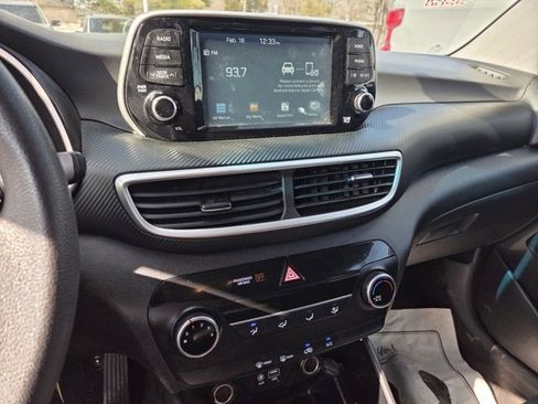Used 2019 Hyundai Tucson SE image 9