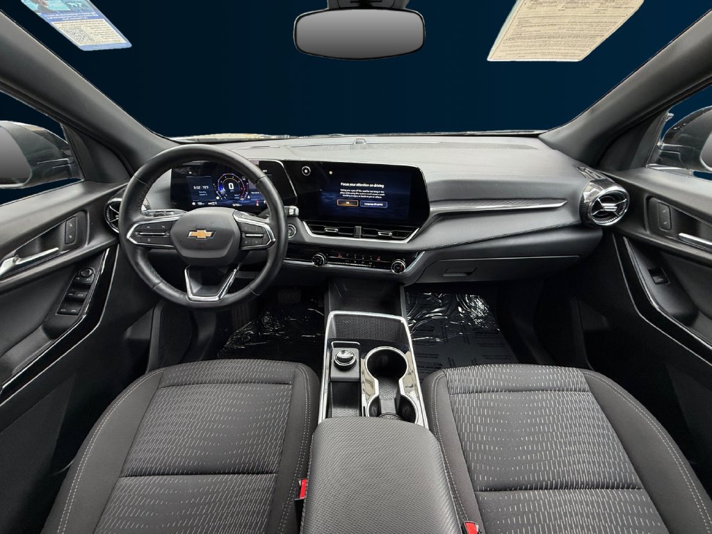 Used 2026 Chevrolet Equinox LT AWD/4WD image 12
