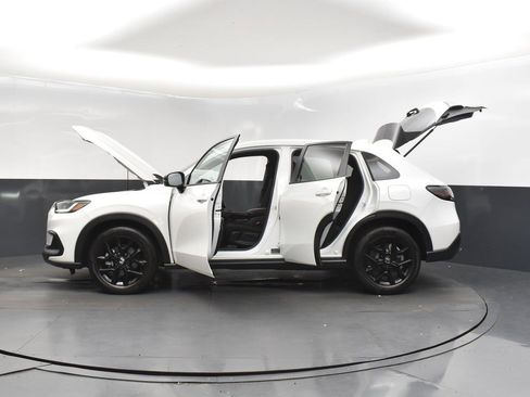 Used 2024 Honda HR-V Sport image 46