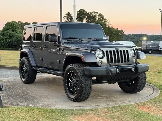 Used 2017 Jeep Wrangler Unlimited Sahara AWD/4WD image 10
