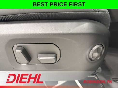 New 2026 Jeep Wrangler Unlimited Rubicon AWD/4WD image 15