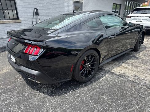 Used 2025 Ford Mustang GT Premium RWD image 6