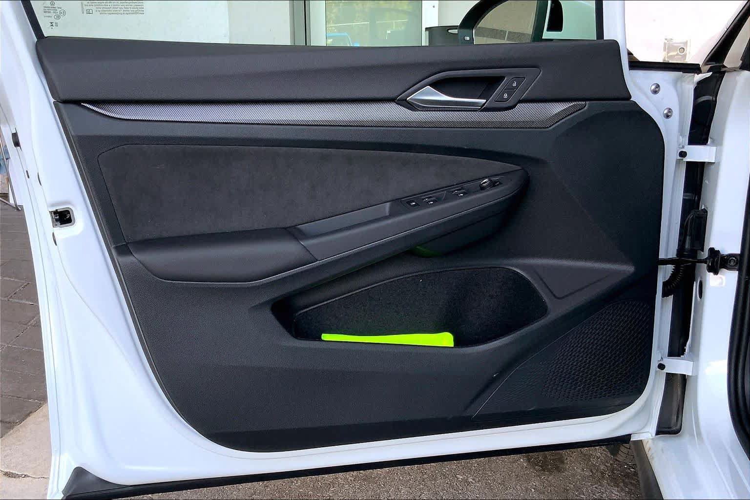 New 2026 Volkswagen GTI SE FWD image 10