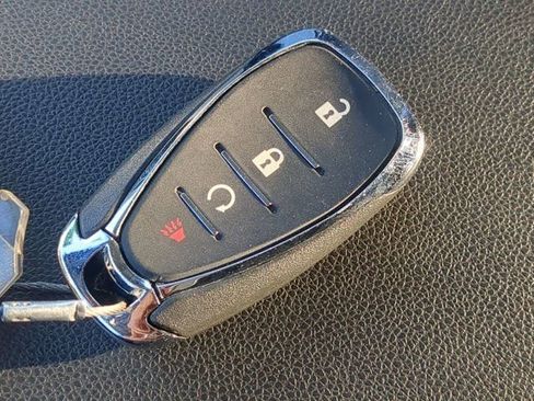 Used 2025 Chevrolet Trax LT image 27