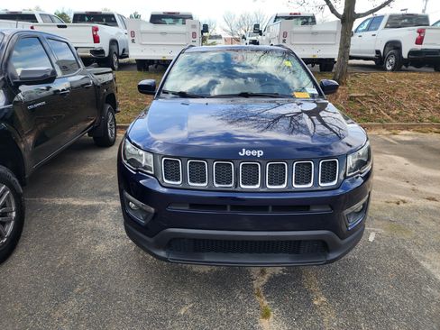 Used 2018 Jeep Compass Latitude w/ Popular Equipment Group image 2