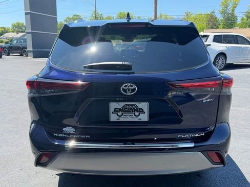 Used 2026 Toyota Highlander Platinum AWD/4WD image 23