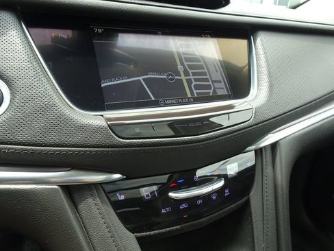 Used 2019 Cadillac XT5 Luxury AWD/4WD image 17