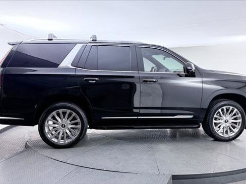 Used 2022 Cadillac Escalade Premium Luxury RWD image 9