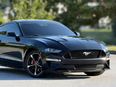 Used 2018 Ford Mustang GT Premium w/ Safe & Smart Package RWD image 42