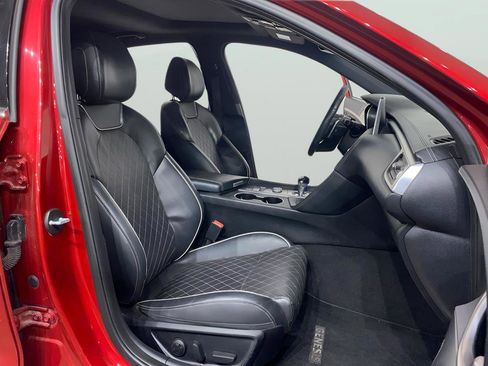 Used 2020 Genesis G70 2.0T w/ Sport Package image 11