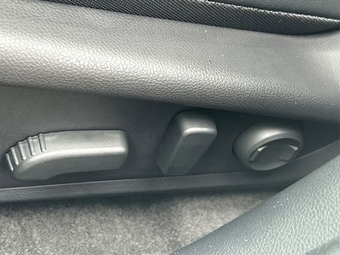 Certified 2025 Subaru Crosstrek 2.5i Limited w/ Crosstrek Mirror Package image 39