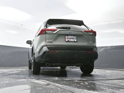 Used 2023 Toyota RAV4 XLE Premium image 56
