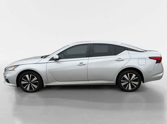 Used 2022 Nissan Altima 2.5 SV w/ SV Premium Package video 2