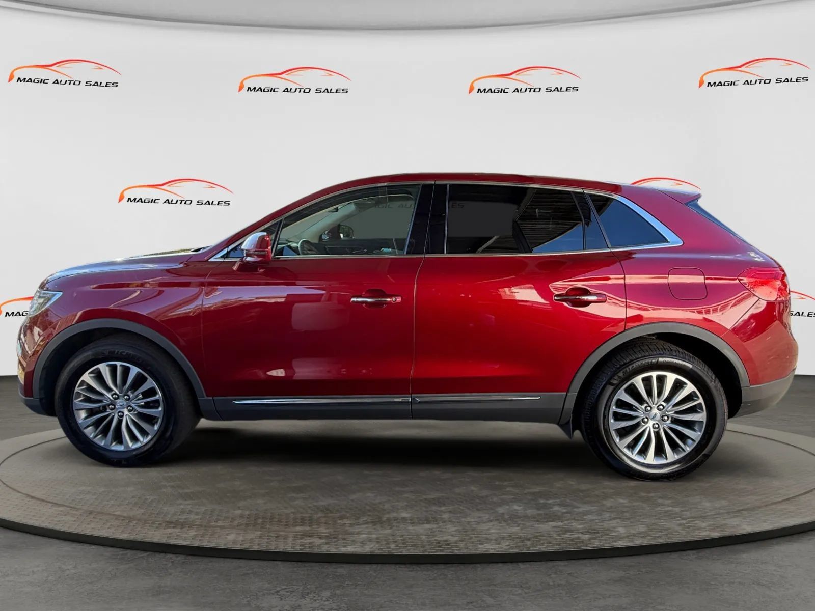 Used 2017 Lincoln MKX Select w/ Select Plus Package AWD/4WD image 7