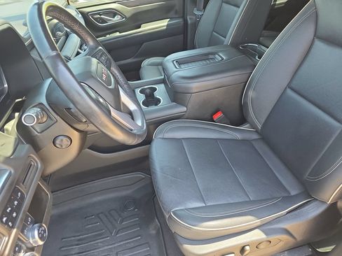 Used 2022 GMC Yukon SLT w/ SLT Luxury Package AWD/4WD image 16