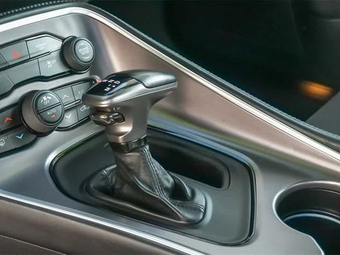 Used 2021 Dodge Challenger SXT image 17