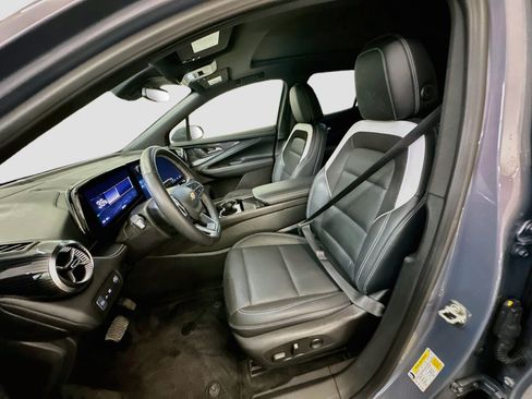 Used 2024 Chevrolet Blazer EV LT AWD/4WD image 13
