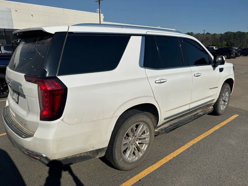 Used 2021 GMC Yukon SLT w/ SLT Luxury Package image 4