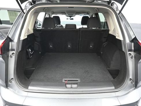 Used 2024 Nissan Rogue S AWD/4WD image 27