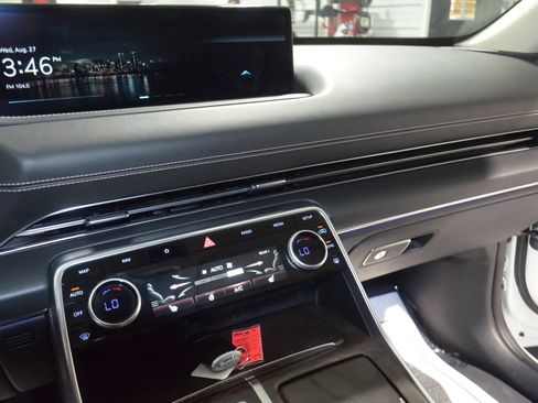 Used 2024 Genesis GV80 2.5T image 23