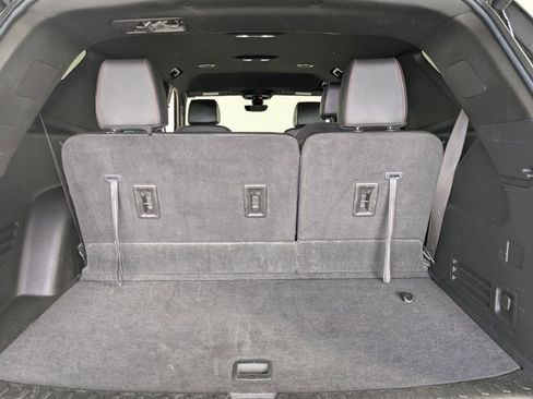 Used 2023 Chevrolet Traverse RS image 25