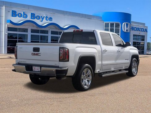 Used 2018 GMC Sierra 1500 SLT w/ Enhanced Driver Alert Package image 3