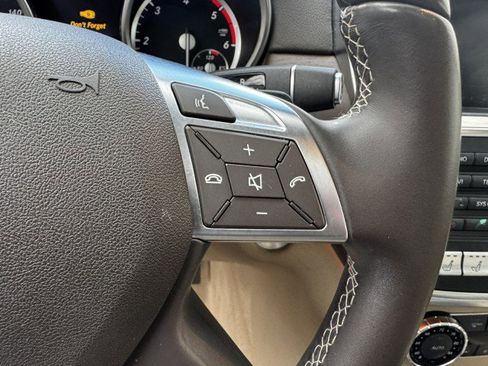 Used 2016 Mercedes-Benz GL 320 BlueTEC 4Matic image 24