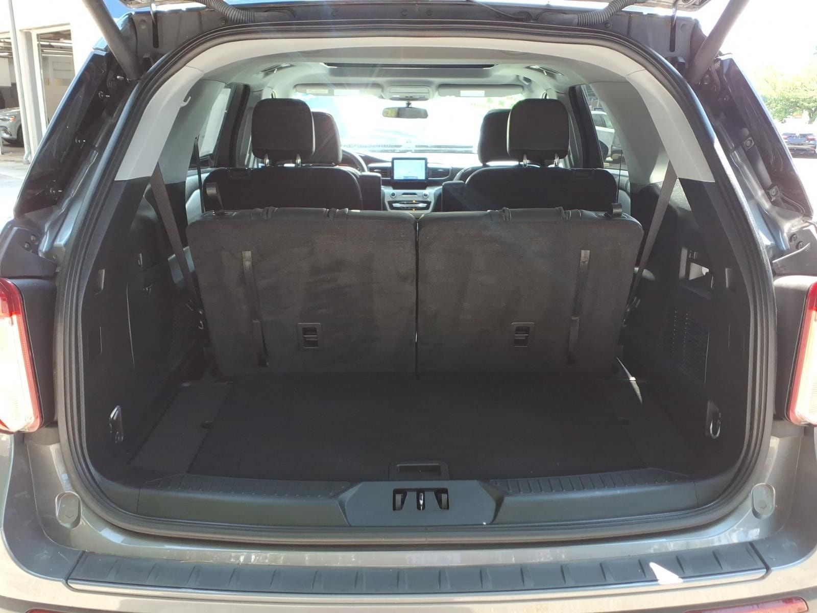 Used 2023 Ford Explorer XLT w/ Equipment Group 202A AWD/4WD image 27
