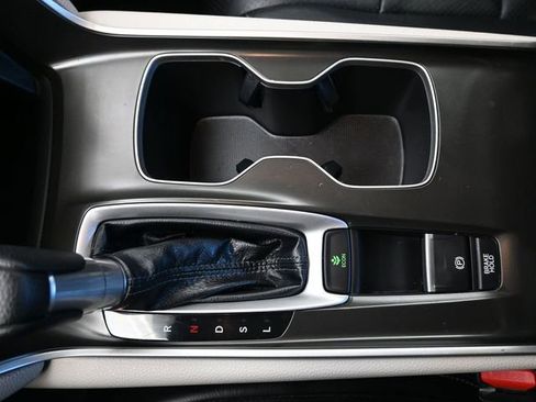 Used 2018 Honda Accord EX image 26