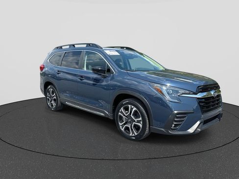 Used 2024 Subaru Ascent Limited w/ Technology Package AWD/4WD image 2