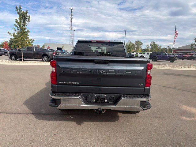 Used 2021 Chevrolet Silverado 1500 LT AWD/4WD image 4