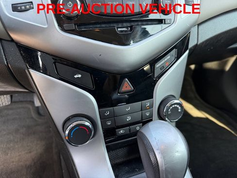 Used 2015 Chevrolet Cruze LS FWD image 19